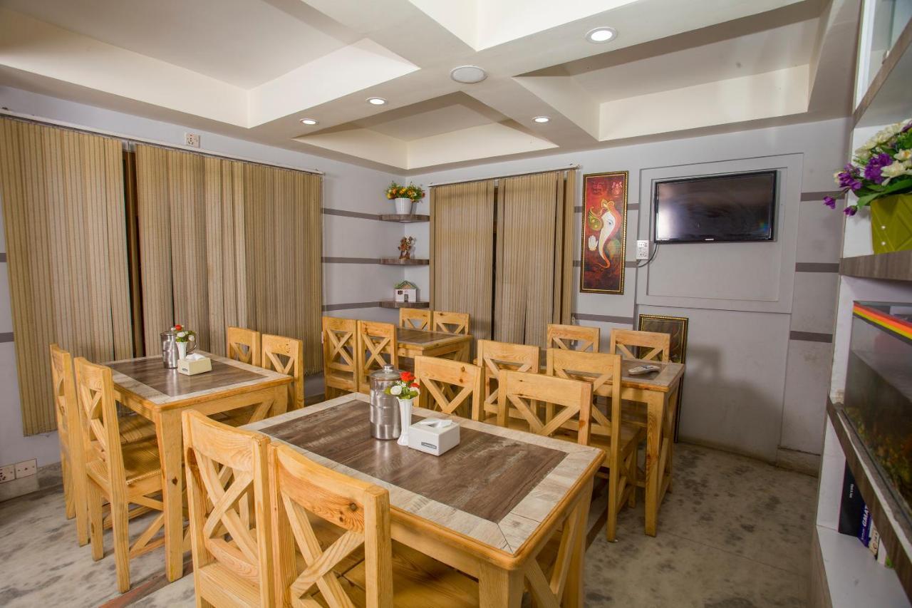 Hotel Lotus Buddha Inn Kathmandu Bagian luar foto