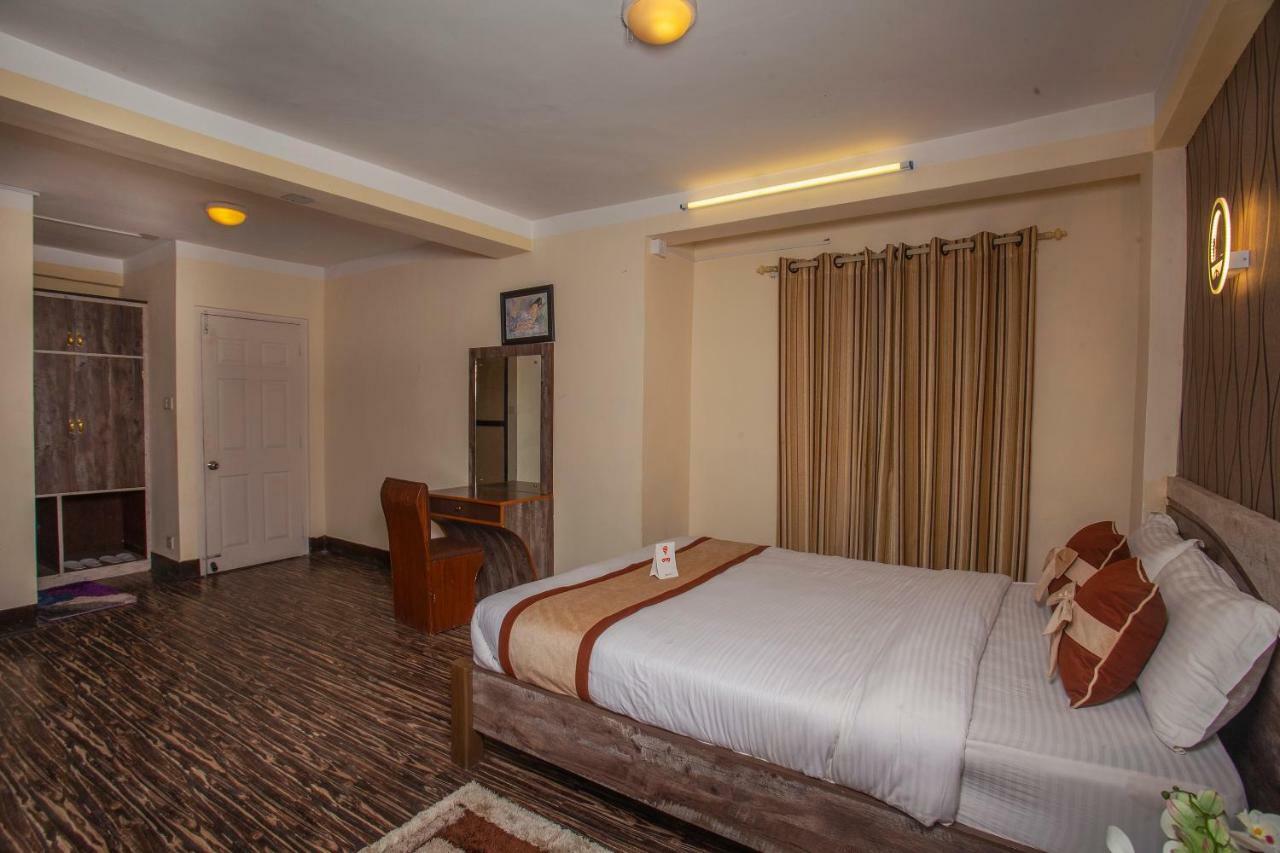 Hotel Lotus Buddha Inn Kathmandu Bagian luar foto