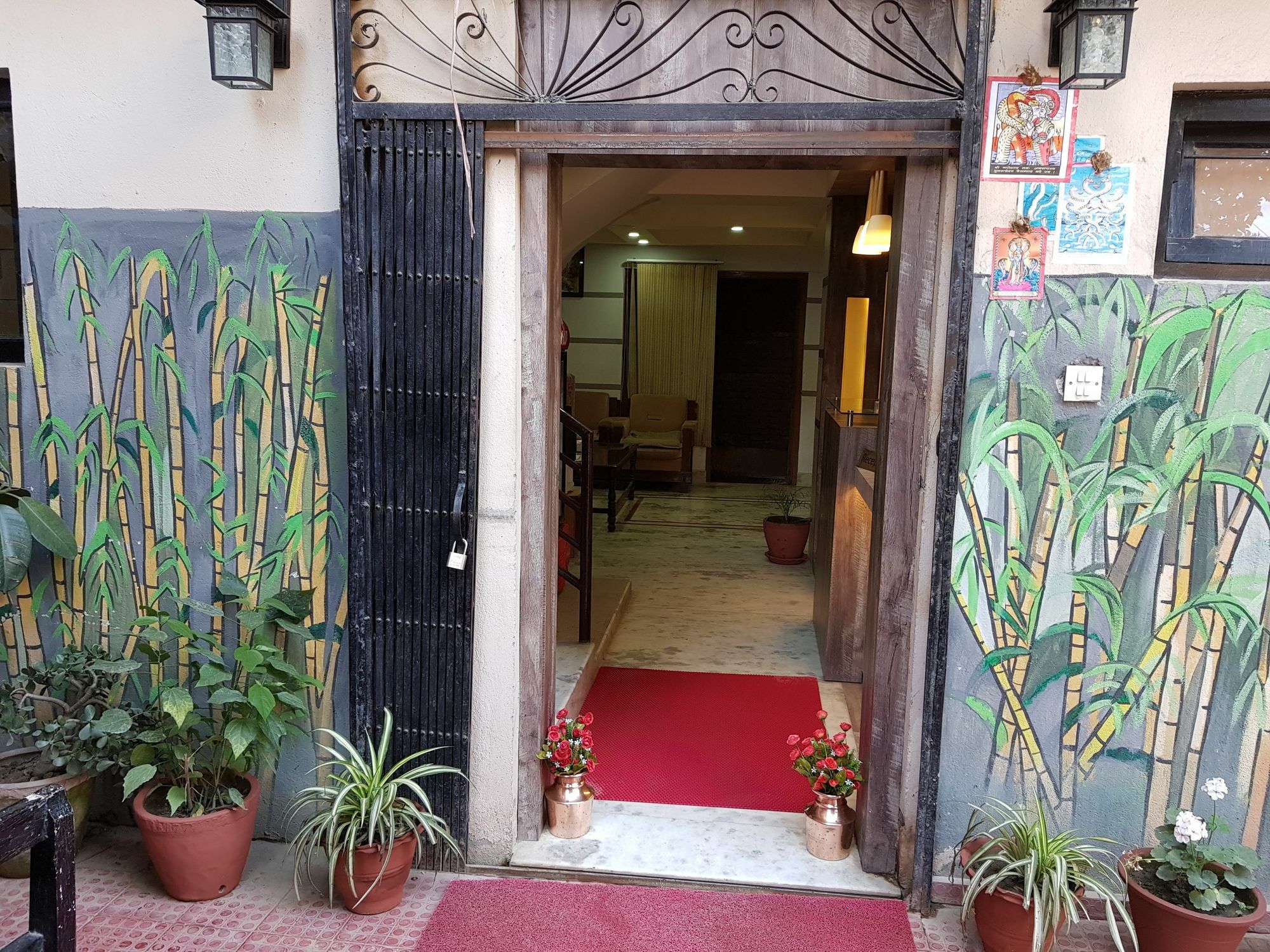 Hotel Lotus Buddha Inn Kathmandu Bagian luar foto