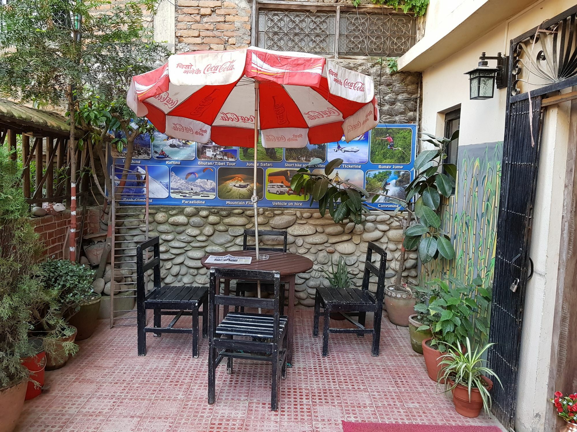 Hotel Lotus Buddha Inn Kathmandu Bagian luar foto